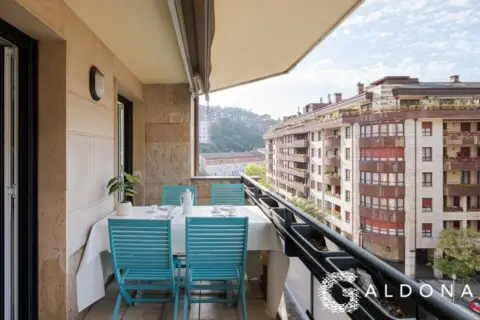 Piso en Plaza de Bentaberri