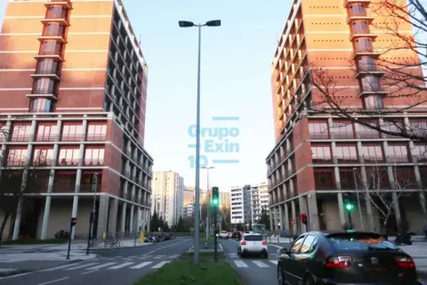 Garaje en calle Louis-L Bonaparte Plaza