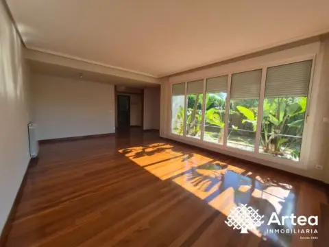 Casa adosada en calle Arribiazpi