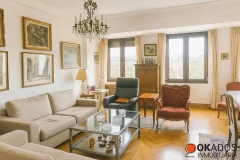 Piso en calle del Parque, 3