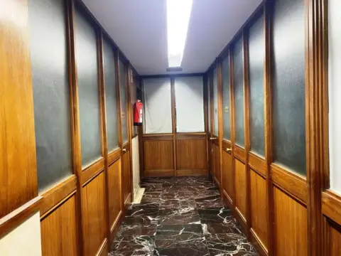 Local comercial en Avenida-Boulevard