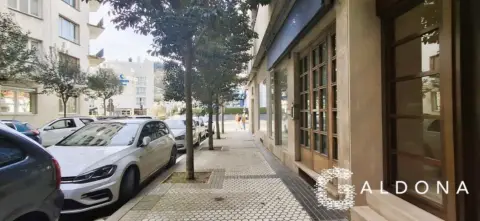 Local comercial en calle de Serrano Anguita