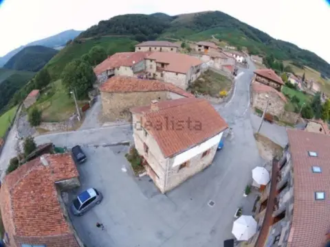 Casa en Lombraña