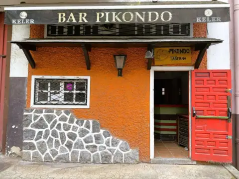 Local comercial en Barrio de Guadalupe, 12