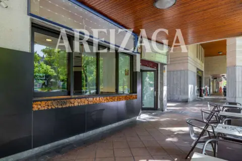 Local comercial en Plaza de José María Sert, 2
