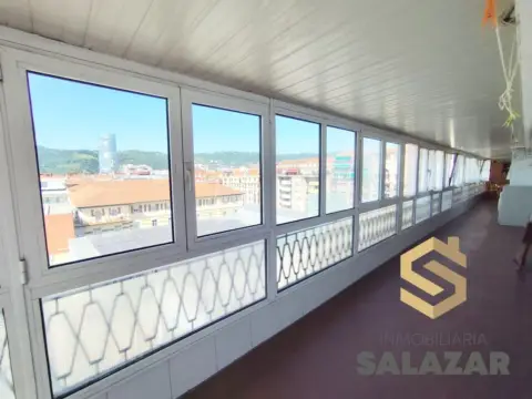 Piso en calle de Simón Bolívar