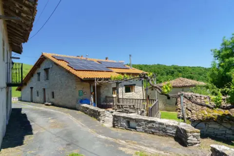 Casa en Junto Al Conjunto Monumental de Quejana