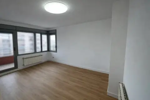 Piso en calle Martxoak 8 Etorbidea
