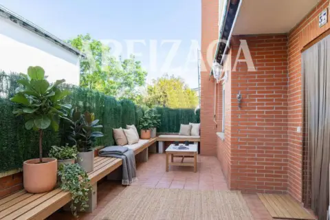 Casa adosada en Oriamendi Pasealekua