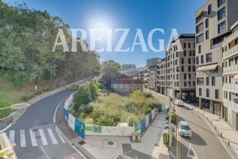 Piso en calle de Amara