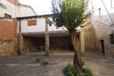 Casa en Medina de Pomar