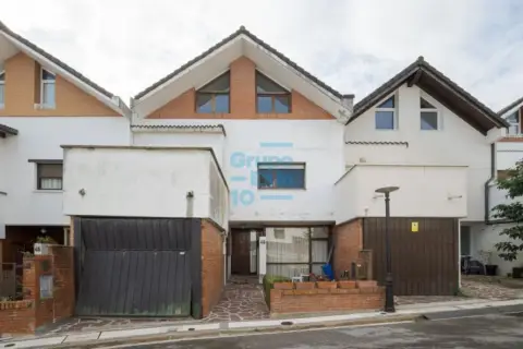 Casa adosada en Eguzkimendi Auzunea