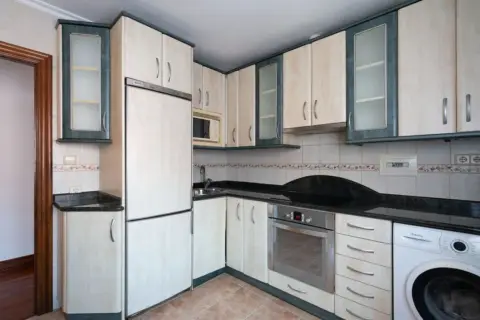 Piso en calle de las Juntas Generales