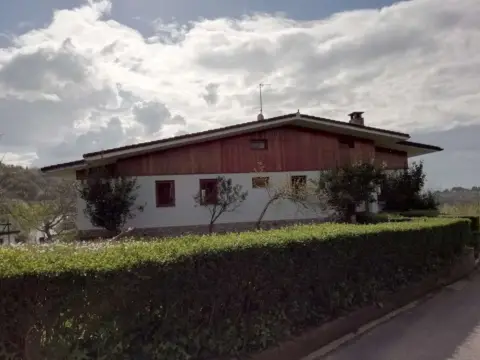 Casa en Lutxana - Enekuri
