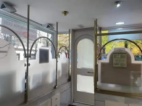 Local comercial en Amara