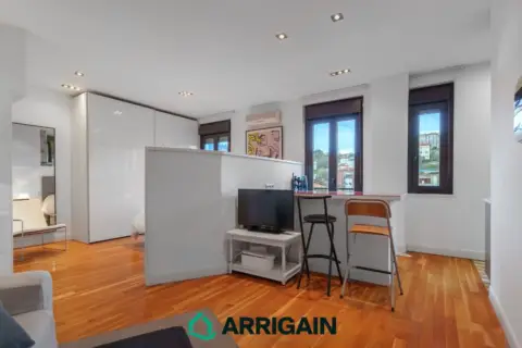 Piso en calle de Iparragirre, 2