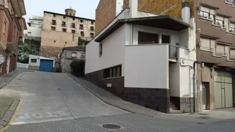 Casa adosada en calle Mayor