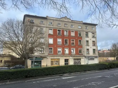 Piso en Avenida de Aróstegui