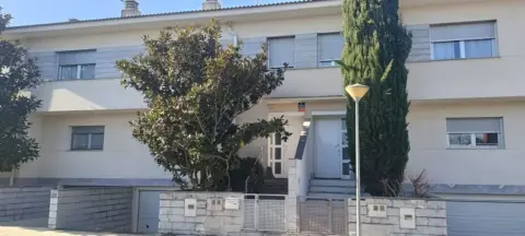 Casa adosada en calle de París