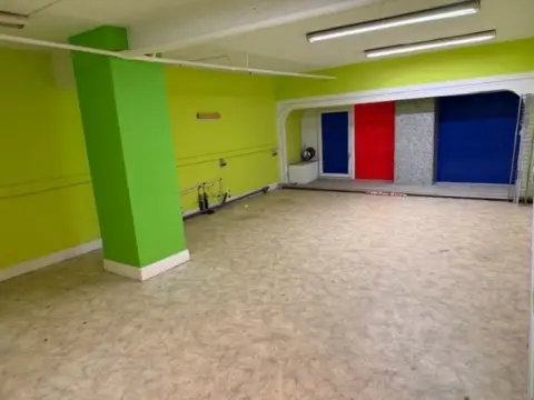 Local comercial en calle de Iparragirre