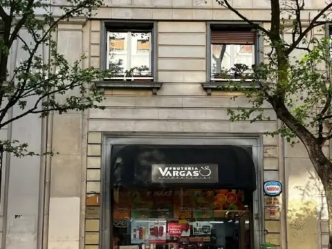 Local comercial en calle Antso Jakituna Hiribidea