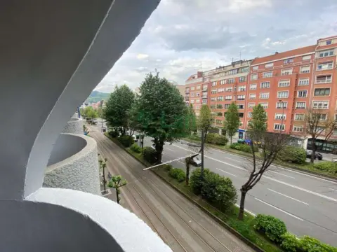 Apartamento en Sabino Arana Etorbidea