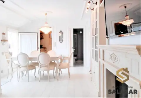 Ático en calle de Simón Bolívar