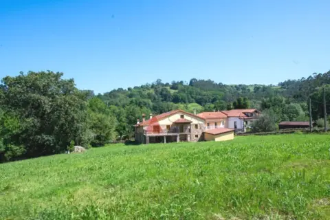 Casa en calle Barrio La Lastra