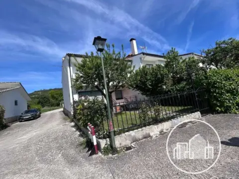 Casa adosada en Pedrosa de Tobalina