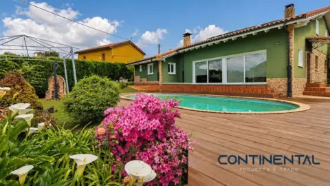 Chalet en calle Aldea Veneros
