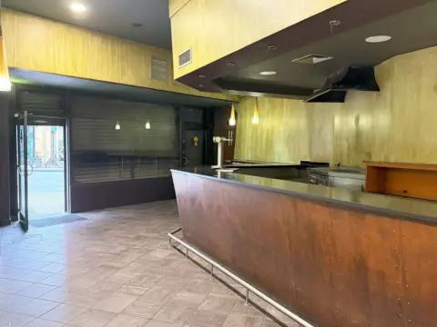 Local comercial en calle de Egia, 1