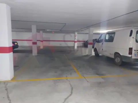 Garaje en calle de Tirso de Molina, 7