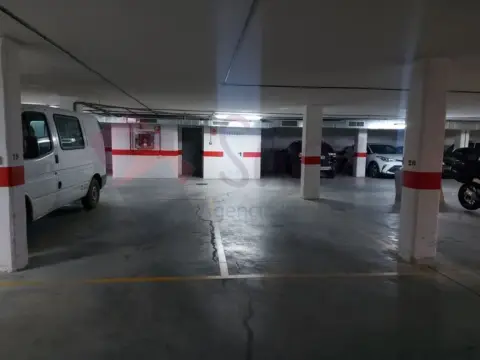 Garaje en calle de Tirso de Molina, 7