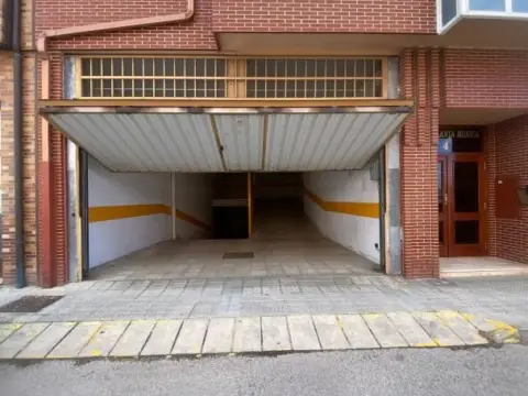 Garage in Medina de Pomar