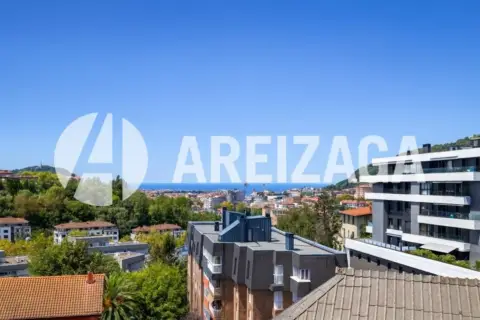 Ático en Camino de Tolarieta