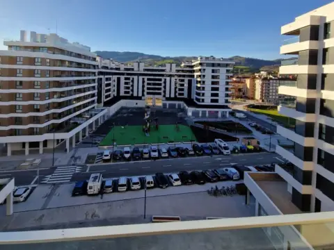 Piso en calle Miren Etxabe Plaza