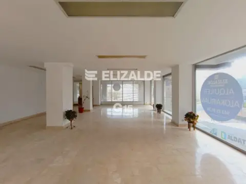 Local comercial en Larratxo Pasealekua