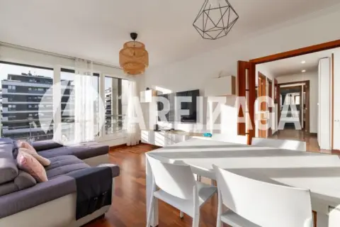 Piso en Plaza de Harrobieta