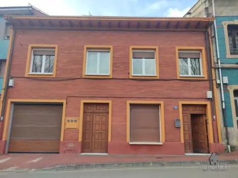 Casa adosada en Avenida de Gijón