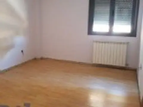 Piso en calle María Domínguez Remón