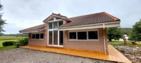 Chalet en Escobedo