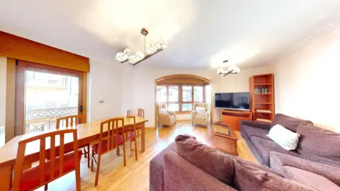 Piso en calle de Correos, 3