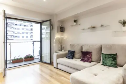 Apartamento en calle de Catalina Erauso