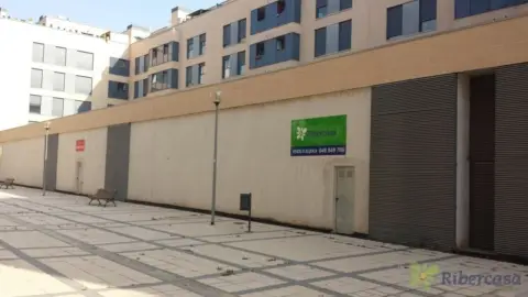 Local comercial en calle de Tomás Asiáin