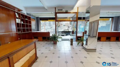 Local comercial en calle de Juan Olazábal, 1