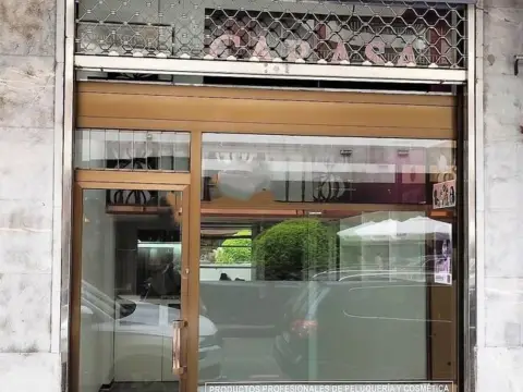 Local comercial en calle de Zabaleta, 6