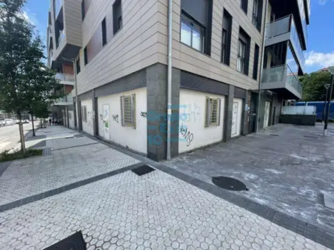 Local comercial en calle Estella, 13