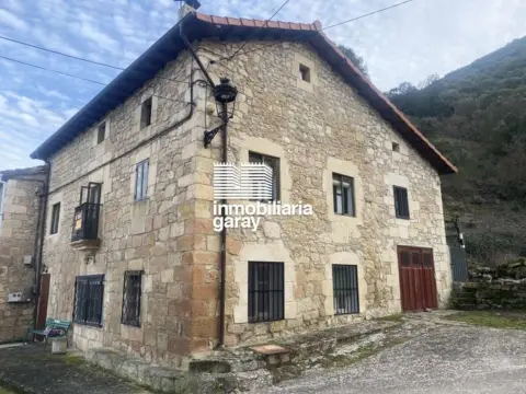 Casa en Toba