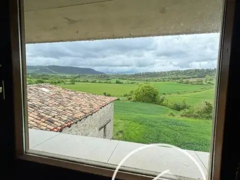 Casa en Aostri