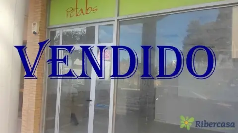 Local comercial en Avenida de la Paz